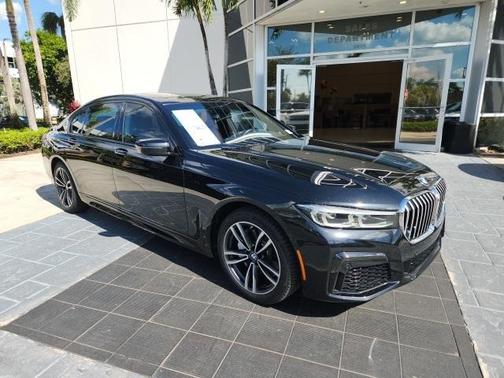 2022 BMW 740 i xDrive