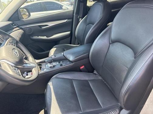 2022 INFINITI QX50 Luxe