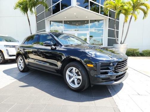 2021 Porsche Macan Base