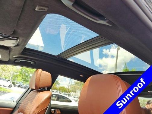 2022 BMW X7 M50i