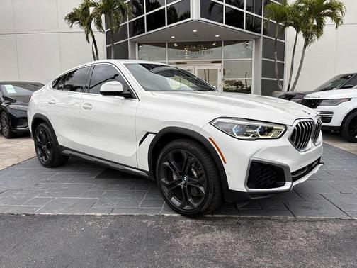 2022 BMW X6 xDrive40i