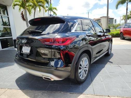 2024 INFINITI QX50 Pure