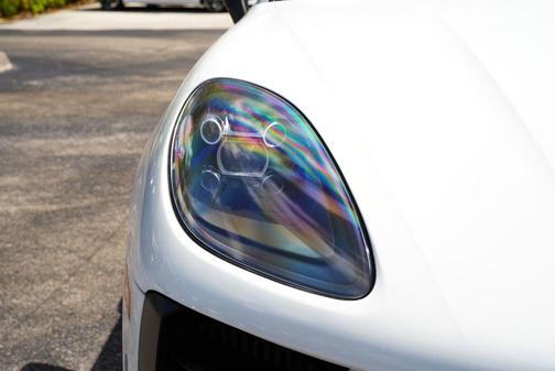 White 2021 Porsche Macan S