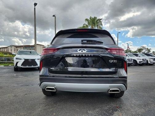 2025 INFINITI QX50 Luxe