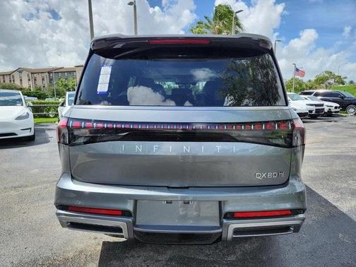 2025 INFINITI QX80 SENSORY
