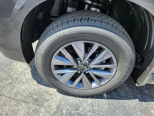 2025 INFINITI QX80 PURE