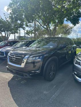 Black 2023 Nissan Pathfinder S