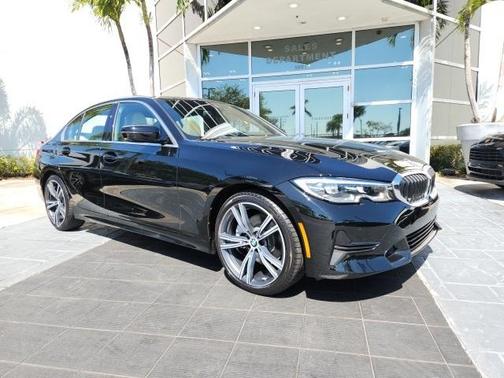 2022 BMW 330 i