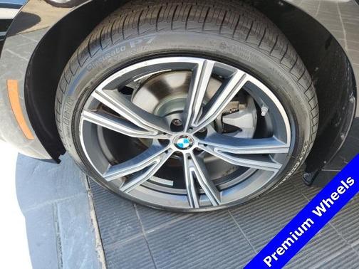 2022 BMW 330 i