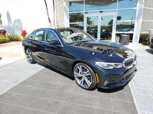 2022 BMW 330 i