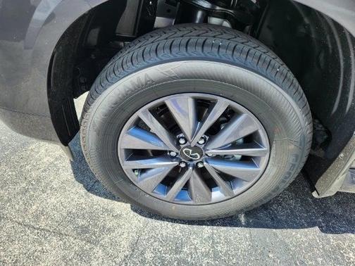 2025 INFINITI QX80 PURE