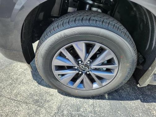 2025 INFINITI QX80 PURE