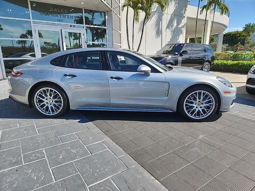 2020 Porsche Panamera Base