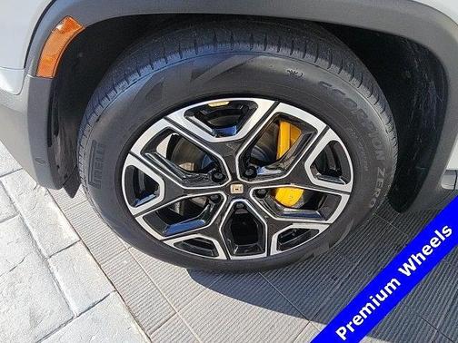 2023 Rivian R1S Adventure Quad Motor Large Pack