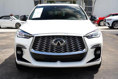 Radiant White 2025 INFINITI QX55 LUXE