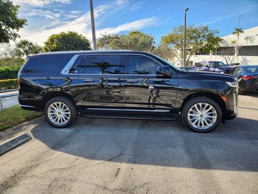 2023 Cadillac Escalade ESV Premium Luxury