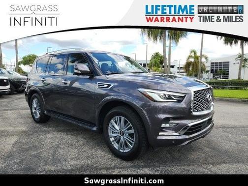 2022 INFINITI QX80 Luxe