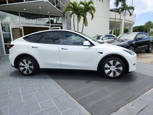 2022 Tesla Model Y Long Range