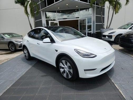 2022 Tesla Model Y Long Range