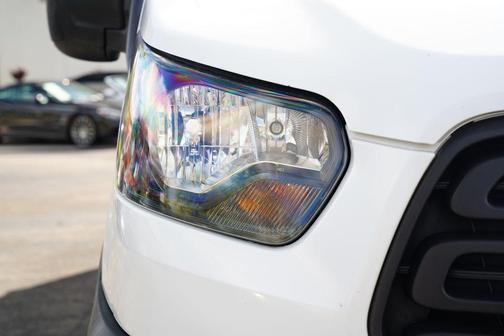 Oxford White 2018 Ford Transit-150 Base