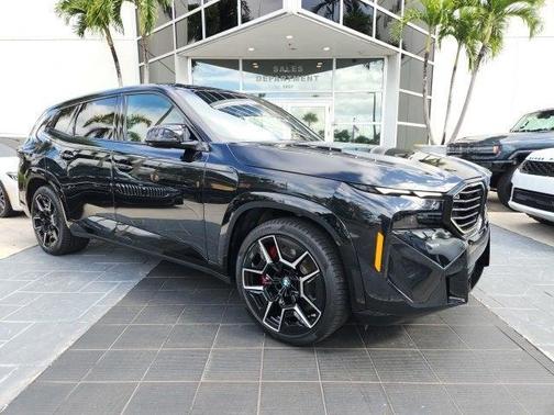 2024 BMW XM Base