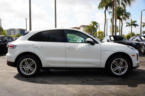 White 2019 Porsche Macan Base