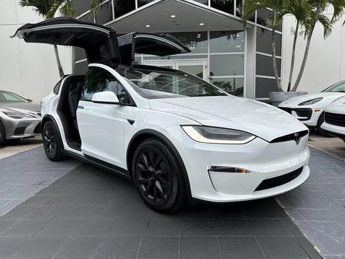 2022 Tesla Model X Base