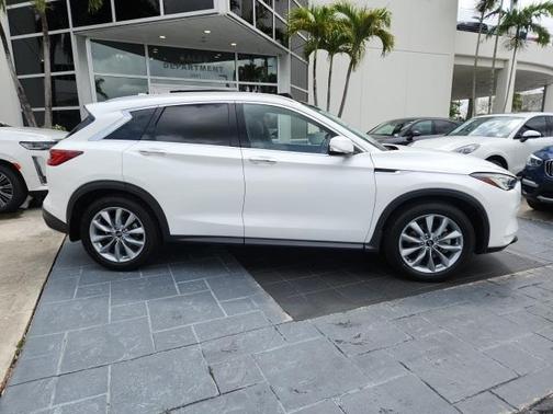 2022 INFINITI QX50 Luxe