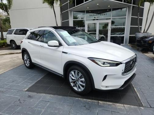2022 INFINITI QX50 Luxe