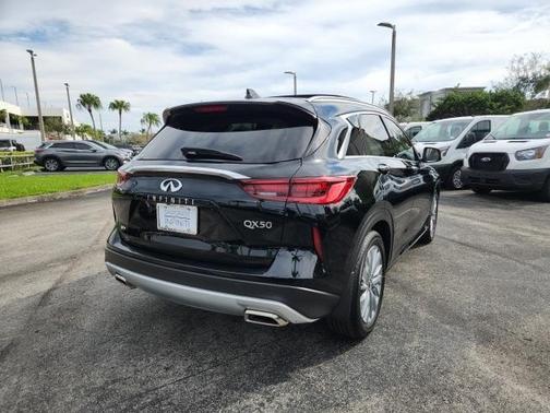 2025 INFINITI QX50 Luxe