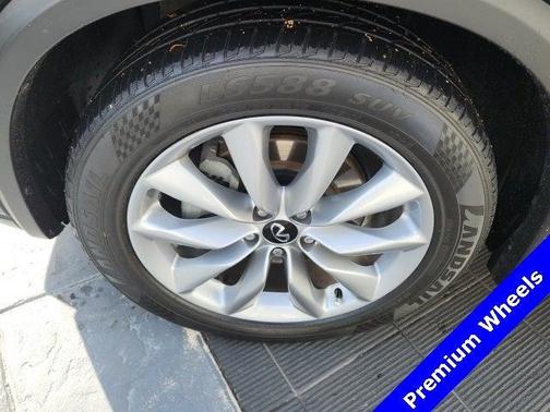 2022 INFINITI QX50 Luxe