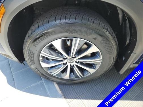 2025 INFINITI QX60 Pure