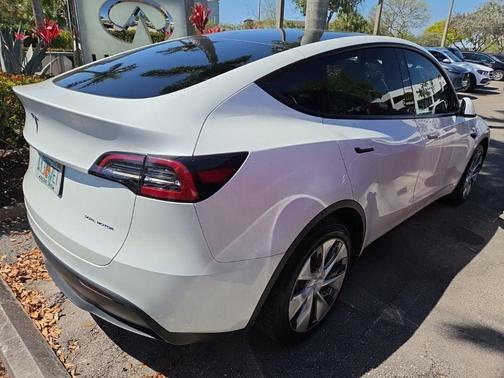 White 2023 Tesla Model Y Long Range