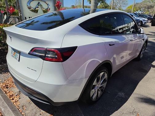 White 2023 Tesla Model Y Long Range