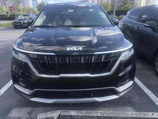 2024 Kia Carnival EX