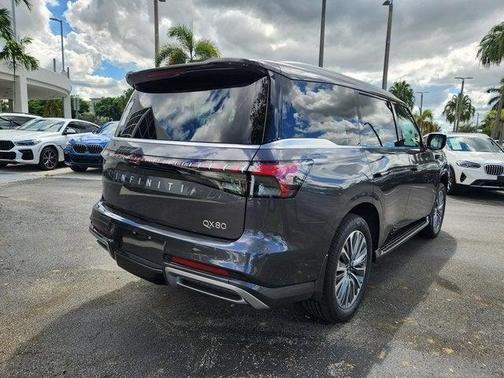 2026 INFINITI QX80 Luxe