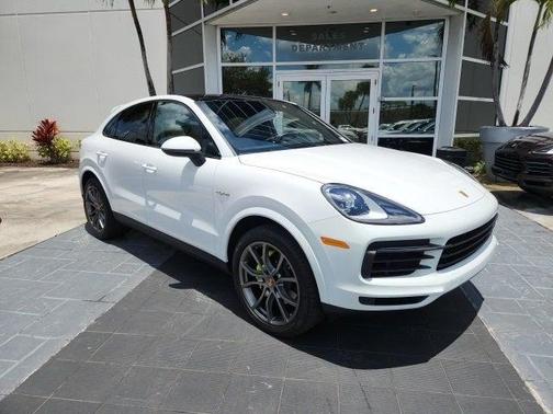 2022 Porsche Cayenne E-Hybrid Coupe Platinum Edition