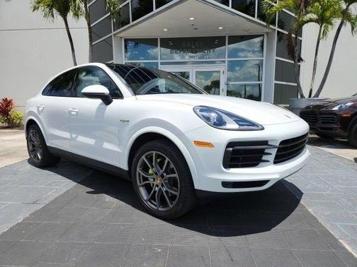 2022 Porsche Cayenne E-Hybrid Coupe Platinum Edition