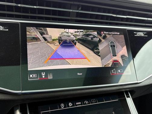 2023 Audi Q8 55 Premium