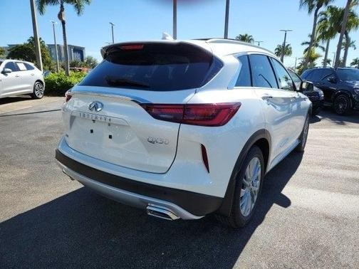 2025 INFINITI QX50 Luxe