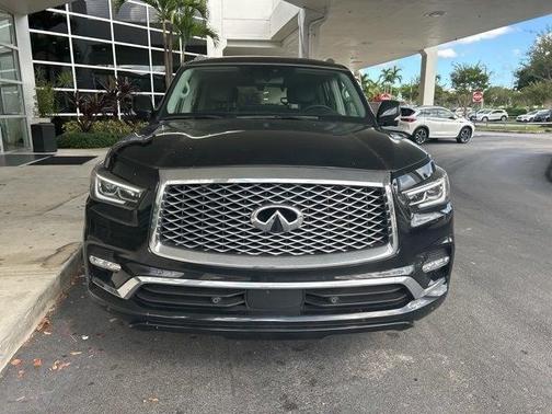 2023 INFINITI QX80 Luxe