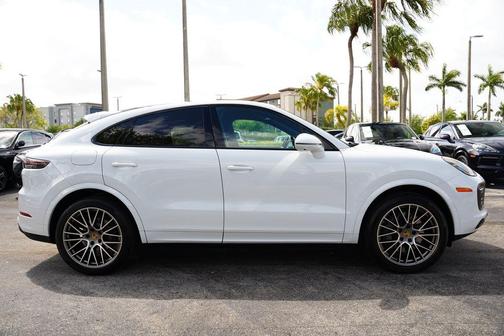 2022 Porsche Cayenne S Coupe AWD