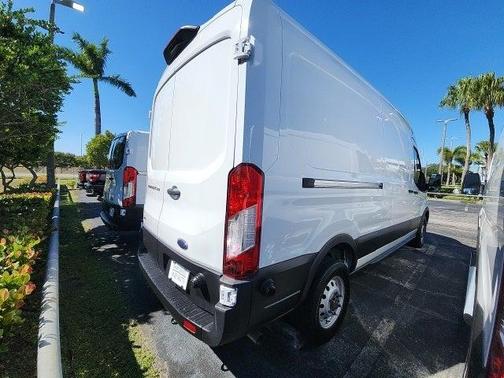 2024 Ford Transit-250 148 WB Medium Roof Cargo