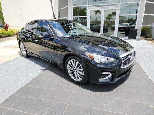 2024 INFINITI Q50 LUXE