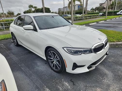 2022 BMW 330 i