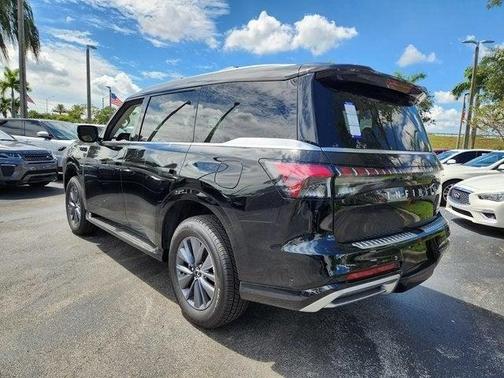 2025 INFINITI QX80 PURE