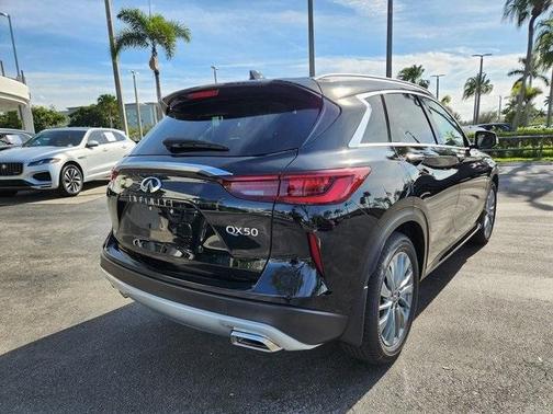 2025 INFINITI QX50 Luxe