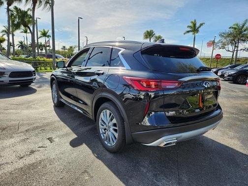 2025 INFINITI QX50 Luxe
