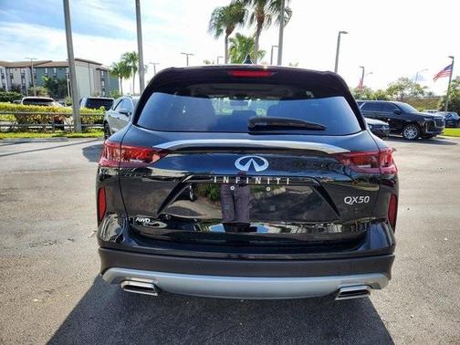 2025 INFINITI QX50 Luxe