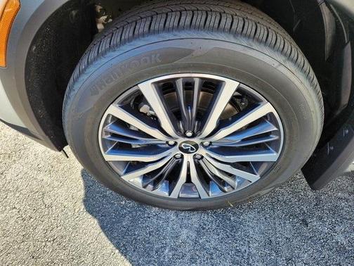 2025 INFINITI QX60 SENSORY